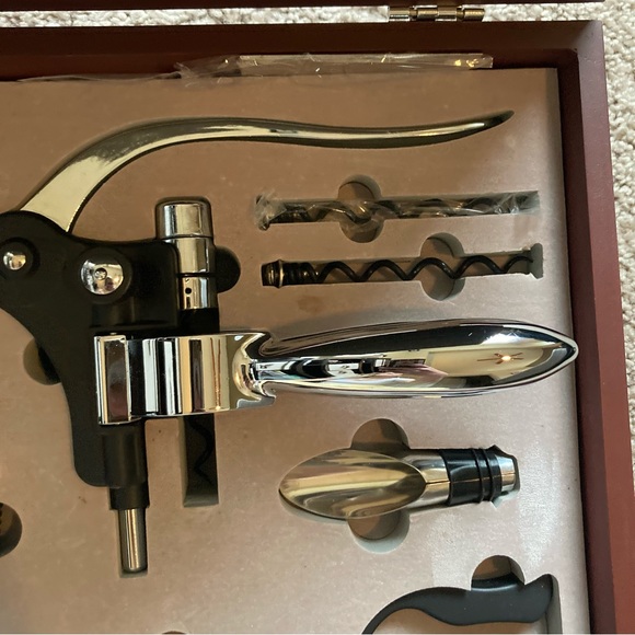 NWOT - Wine Opener 9 Piece Box Set - Great Gift Idea! - Picture 4 of 14